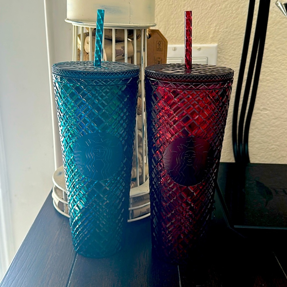 2021 Limited Edition Emerald and Merlot Jeweled Venti Tumblers